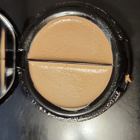 Eve Pearl Dual Concealer - Picture 3 of 3